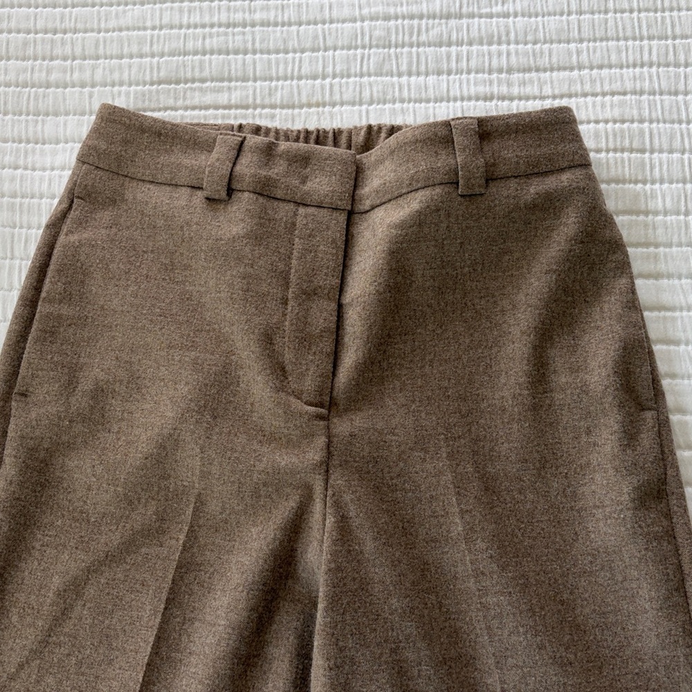 Peserico Taupe Tailored Trousers, size 40/ 2-4US - Picture 3 of 7